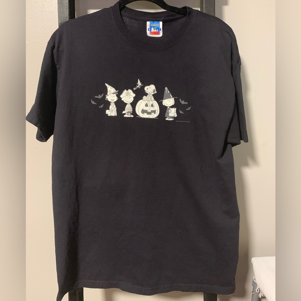 Glow in the Dark Peanuts Halloween shirt Great Pumpkin Snoopy size L